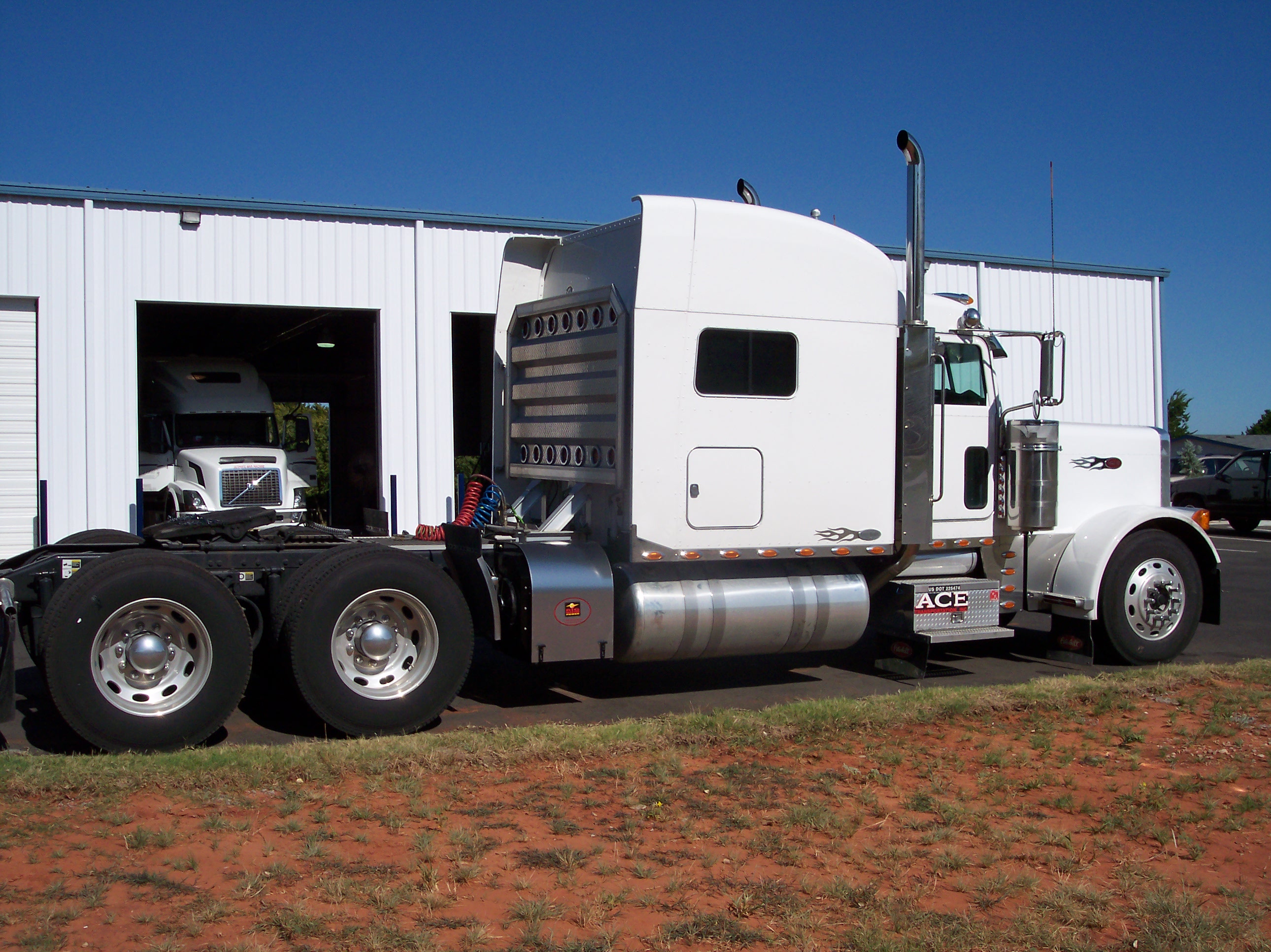 truckpics72905018.jpg